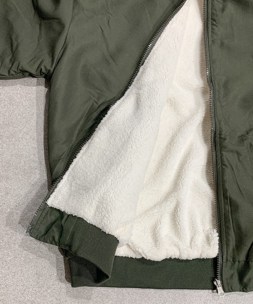 Mejoul（メジュール）の「フード付きリバーシブルボリュームブルゾンファーブルゾン（ブルゾン・レディース・ブルー/アイボリー/ブラック/カーキ・M/L）」の19枚目の写真