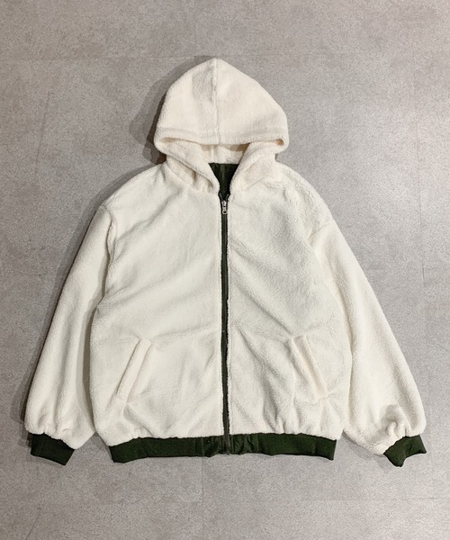Mejoul（メジュール）の「フード付きリバーシブルボリュームブルゾンファーブルゾン（ブルゾン・レディース・ブルー/アイボリー/ブラック/カーキ・M/L）」の21枚目の写真