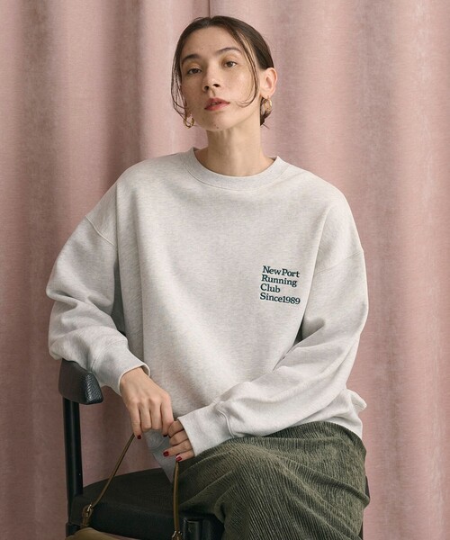 BEAUTY&YOUTH UNITED ARROWS(ビューティーアンドユースユナイテッドアローズ)の「コットン裏毛 ロゴスウェット プルオーバー(スウェット・レディース・ライトグレー/ダークグレー・FREE)」の1枚目の写真