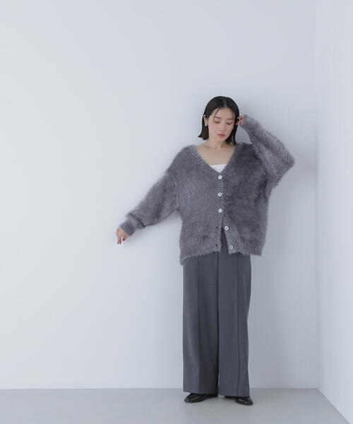 NATURAL BEAUTY BASIC(ナチュラルビューティーベーシック)の「◇ヘアリーラメニットシリーズ Vネックカーディガン(カーディガン/ボレロ・レディース・オレンジ/ベージュ/チャコールグレー・FREE)」の5枚目の写真