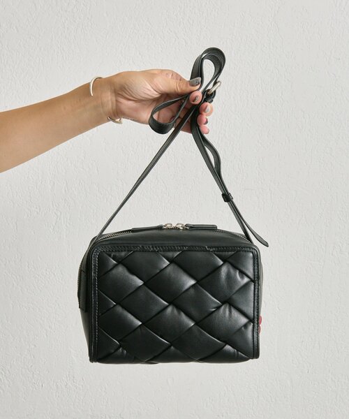 ear PAPILLONNER（イアパピヨネ）の「《本革》ONE.（ワンドット