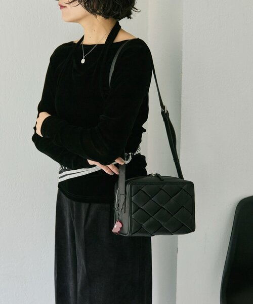 ear PAPILLONNER(イアパピヨネ)の「《本革》ONE.(ワンドット)別注メッシュショルダーバッグ(ショルダーバッグ・レディース・ブラック・FREE)」の3枚目の写真