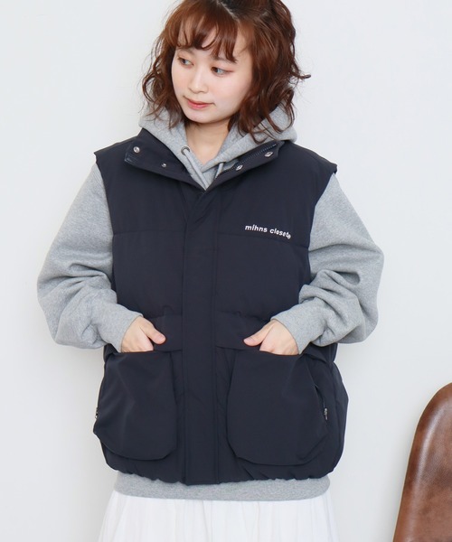 mihns closet（ミンズクローゼット）の「【mihns closet/ミンズクローゼット】 スタンドカラー パデッド ストレッチ ユーティリティポケット ベスト（ダウンベスト・メンズ・ブラック/ブラック系その他2/オフホワイト/セージグリーン/ブラック系その他/ネイビー/クリアブラック/ベージュ・S/M/L/LL）」の8枚目の写真