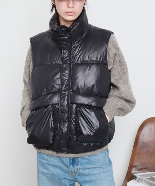mihns closet（ミンズクローゼット）の「【mihns closet/ミンズクローゼット】 スタンドカラー パデッド ストレッチ ユーティリティポケット ベスト（ダウンベスト・メンズ・ブラック/ブラック系その他2/オフホワイト/セージグリーン/ブラック系その他/ネイビー/クリアブラック/ベージュ・S/M/L/LL）」の4枚目の写真
