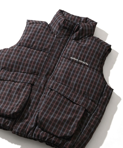 mihns closet（ミンズクローゼット）の「【mihns closet/ミンズクローゼット】 スタンドカラー パデッド ストレッチ ユーティリティポケット ベスト（ダウンベスト・メンズ・ブラック/ブラック系その他2/オフホワイト/セージグリーン/ブラック系その他/ネイビー/クリアブラック/ベージュ・S/M/L/LL）」の9枚目の写真