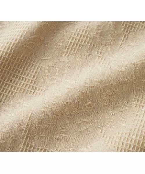 Live in comfort(リブインコンフォート)の「リブ イン コンフォート シックに華やぐ ボタニカルコットンジャカードブラウス(シャツ/ブラウス・レディース・レッド/グレー・M/L/LL/3L/S)」の7枚目の写真