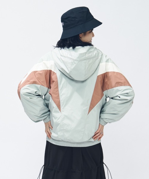 adidas(アディダス)の「アディダス adidas STSV ウーブンジャケット(ナイロンジャケット・レディース・トップグレー/ブラック/ネイビー・S/M/L/XL)」の15枚目の写真