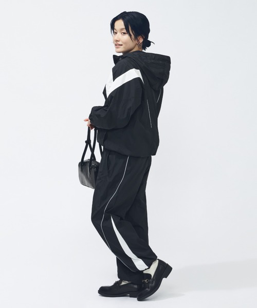 adidas(アディダス)の「アディダス adidas STSV ウーブンジャケット(ナイロンジャケット・レディース・トップグレー/ブラック/ネイビー・S/M/L/XL)」の11枚目の写真