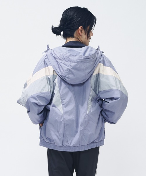 adidas(アディダス)の「アディダス adidas STSV ウーブンジャケット(ナイロンジャケット・レディース・トップグレー/ブラック/ネイビー・S/M/L/XL)」の21枚目の写真