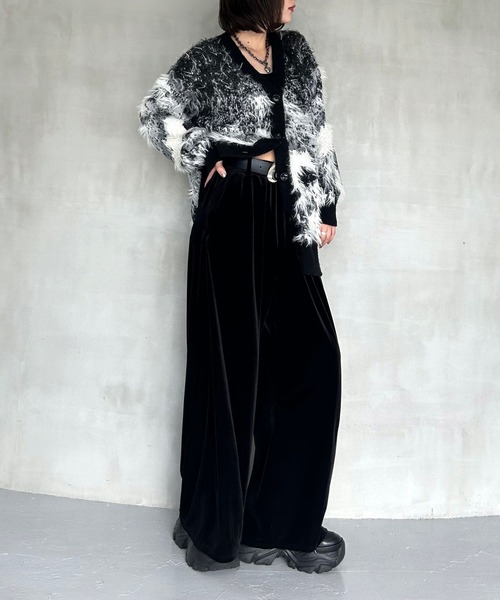 PAGEBOY(ページボーイ)の「サイドタックルーズベロアパンツ/イージーパンツ【4color・2size】(その他パンツ・レディース・ブラック/ブラウン/レッド/ベージュ・SMALL/MEDIUM)」の7枚目の写真