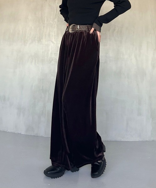 PAGEBOY(ページボーイ)の「サイドタックルーズベロアパンツ/イージーパンツ【4color・2size】(その他パンツ・レディース・ブラック/ブラウン/レッド/ベージュ・SMALL/MEDIUM)」の16枚目の写真