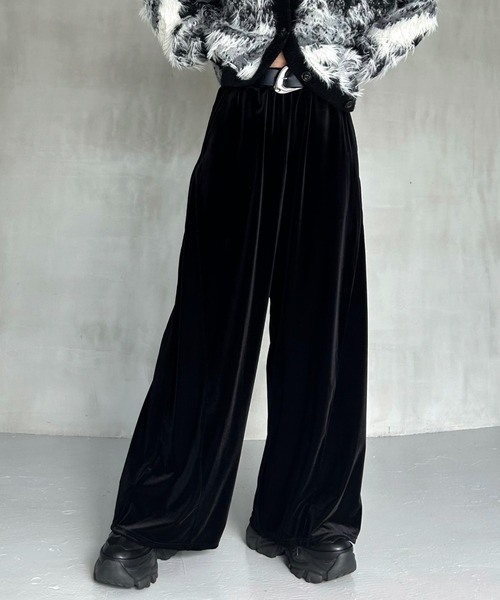 PAGEBOY(ページボーイ)の「サイドタックルーズベロアパンツ/イージーパンツ【4color・2size】(その他パンツ・レディース・ブラック/ブラウン/レッド/ベージュ・SMALL/MEDIUM)」の11枚目の写真