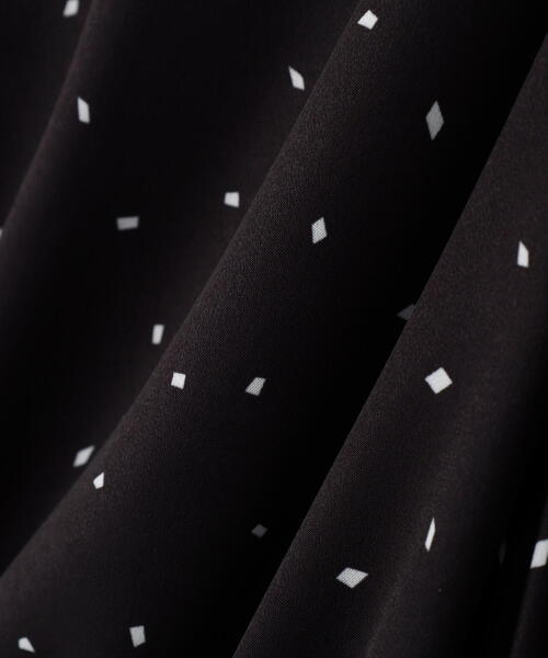 PROPORTION BODY DRESSING(プロポーションボディドレッシング)の「クルミ釦付きギャザーワンピース / 1215240110(ワンピース・レディース・ベージュ/ピンク/ブラック系その他・MEDIUM/P/S/SMALL)」の22枚目の写真