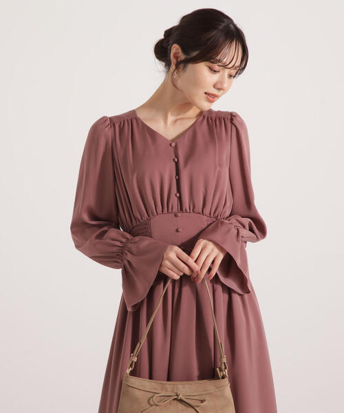 PROPORTION BODY DRESSING(プロポーションボディドレッシング)の「クルミ釦付きギャザーワンピース / 1215240110(ワンピース・レディース・ベージュ/ピンク/ブラック系その他・MEDIUM/P/S/SMALL)」の9枚目の写真