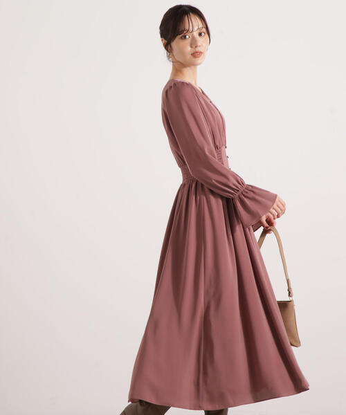 PROPORTION BODY DRESSING(プロポーションボディドレッシング)の「クルミ釦付きギャザーワンピース / 1215240110(ワンピース・レディース・ベージュ/ピンク/ブラック系その他・MEDIUM/P/S/SMALL)」の8枚目の写真