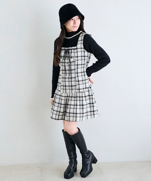 MAJESTIC LEGON(マジェスティックレゴン)の「フロントリボンチェックミニジャンスカ(ジャンパースカート・レディース・ホワイト系その他2/ブラウン系その他2・MEDIUM)」の4枚目の写真