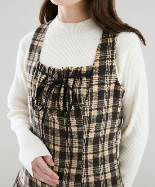 MAJESTIC LEGON(マジェスティックレゴン)の「フロントリボンチェックミニジャンスカ(ジャンパースカート・レディース・ホワイト系その他2/ブラウン系その他2・MEDIUM)」の16枚目の写真