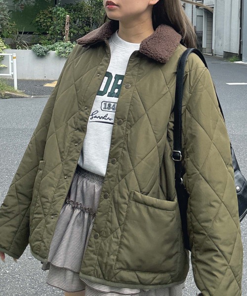 AS KNOW AS plus（アズノゥアズプラス）の「♪衿取り外し可能 2WAYキルティングジャケット（ブルゾン・レディース・ブラック/カーキ/アイボリー・FREE）」の3枚目の写真