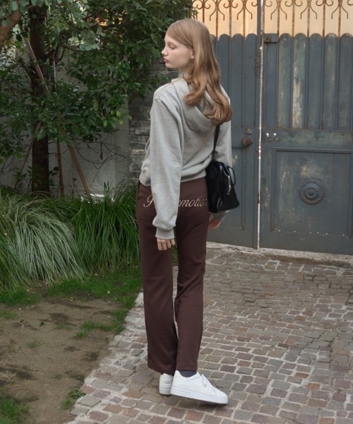 Birthday room(バースデイルーム)の「ロゴブーツカットパンツ/logo boot cut pants(スウェットパンツ・レディース・ネイビー/ブラウン・FREE)」の6枚目の写真