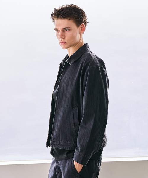 WISM(ウィズム)の「NAMELESSNESS / ネームレスネス HERRINGBONE ZIP BLOUSON(ブルゾン・メンズ・ブラック・3/2)」の12枚目の写真