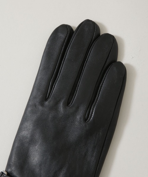 NANO universe(ナノユニバース)の「タッチパネル対応 ベルト付きラムレザーグローブ(手袋・メンズ・ブラック・FREE)」の5枚目の写真