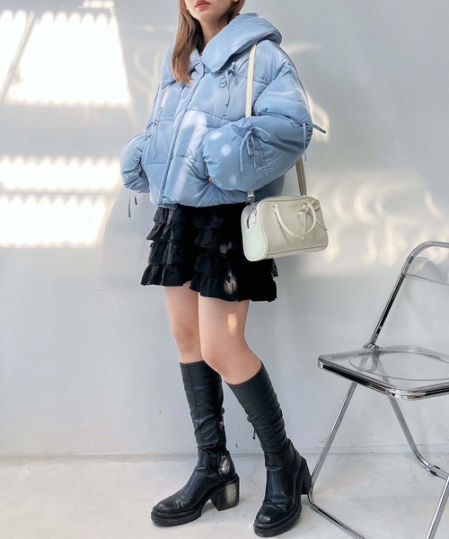 AS KNOW AS plus(アズノゥアズプラス)の「♪散りばめリボン 2WAYビッグ衿 ボリューム中綿ブルゾン(ダウンジャケット/コート・レディース・サックスブルー/ブラック/アイボリー・FREE)」の19枚目の写真