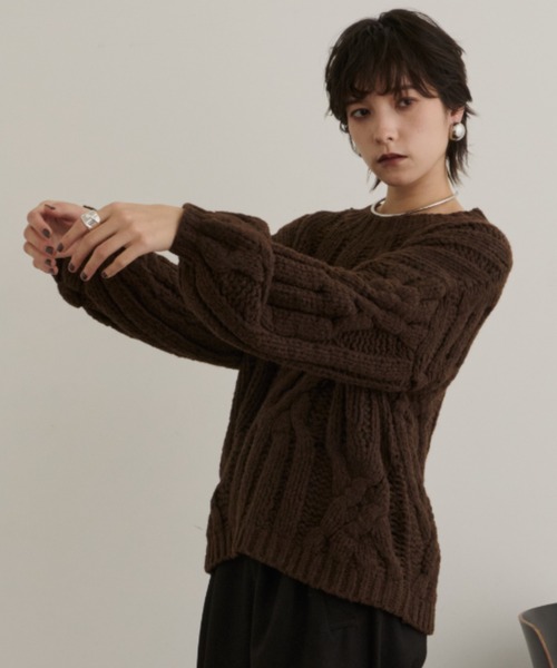 DFFUR.（ディフル）の「バルキーケーブルニットプルオーバー（ニット/セーター・レディース・ブラウン/アイボリー・FREE）」の8枚目の写真