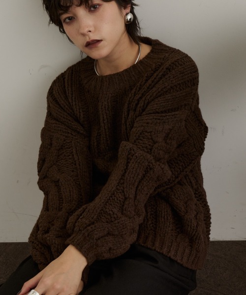 DFFUR.（ディフル）の「バルキーケーブルニットプルオーバー（ニット/セーター・レディース・ブラウン/アイボリー・FREE）」の12枚目の写真