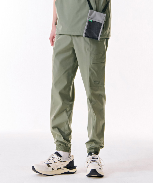 CHASECULT(チェイスカルト)の「男性ストレッチポケットジョガーパンツ-DBRK2221C0V(スウェットパンツ・メンズ・カーキ・70/76/82/86)」の4枚目の写真