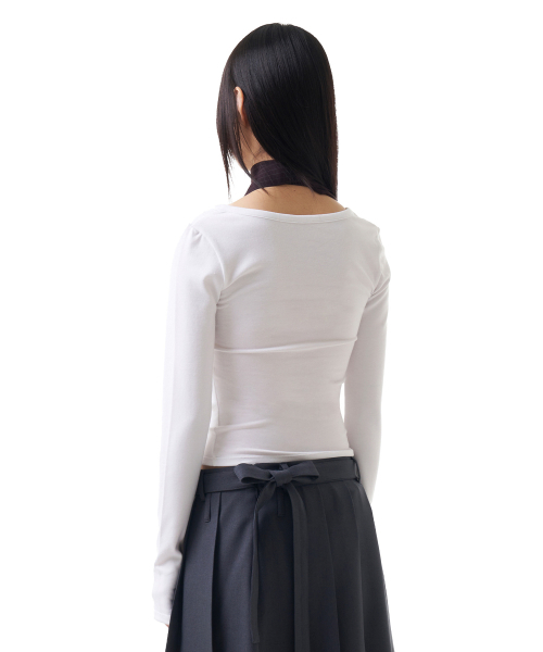 IUGAMAKARAS(イウガマカラス)の「Button Fitted Top (White)(Tシャツ/カットソー・レディース・その他・FREE)」の6枚目の写真