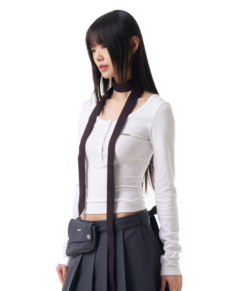 IUGAMAKARAS(イウガマカラス)の「Button Fitted Top (White)(Tシャツ/カットソー・レディース・その他・FREE)」の9枚目の写真