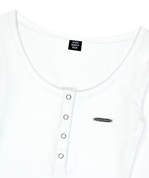 IUGAMAKARAS(イウガマカラス)の「Button Fitted Top (White)(Tシャツ/カットソー・レディース・その他・FREE)」の11枚目の写真