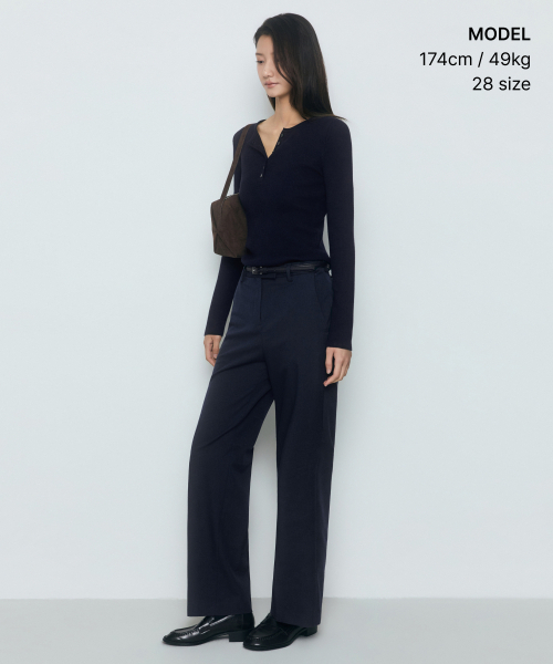 MUSINSA STANDARD WOMAN（ムシンサスタンダードウーマン）の「ウィメンズワイドヒドゥンバンディングスラックス[ネイビー]（スラックス・レディース・その他・24/25/26/27/28/29/34/32/30）」の2枚目の写真