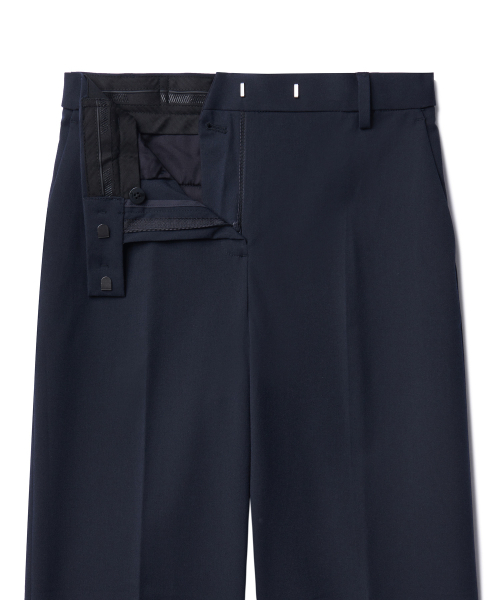 MUSINSA STANDARD WOMAN（ムシンサスタンダードウーマン）の「ウィメンズワイドヒドゥンバンディングスラックス[ネイビー]（スラックス・レディース・その他・24/25/26/27/28/29/34/32/30）」の4枚目の写真