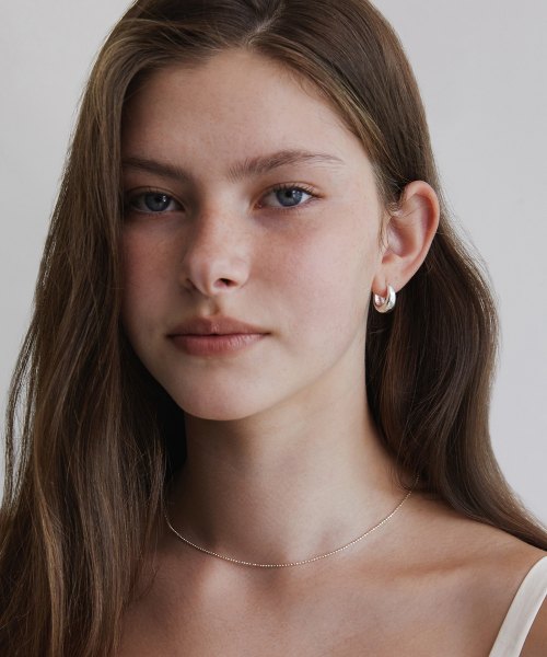 TATIANA（タチアナ）の「[ムシンサ単独]センシブルドロップフープイヤリング EC3121 (M/L)（ピアス（両耳用）・レディース・シルバー/イエローゴールド・MEDIUM/LARGE）」の9枚目の写真
