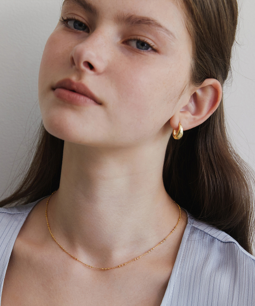 TATIANA（タチアナ）の「[ムシンサ単独]センシブルドロップフープイヤリング EC3121 (M/L)（ピアス（両耳用）・レディース・シルバー/イエローゴールド・MEDIUM/LARGE）」の4枚目の写真