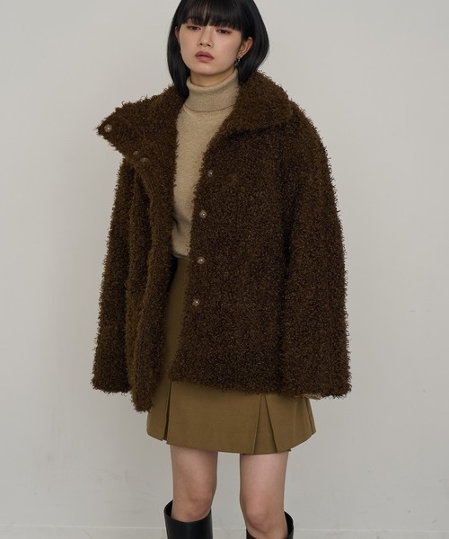 NOGLE（ノグル）の「【NOGLE/ノグル】カーリーシャギーボアスタンドコート（その他アウター・レディース・ライトベージュ/ダークブラウン・FREE）」の2枚目の写真