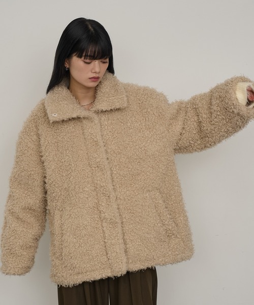 NOGLE（ノグル）の「【NOGLE/ノグル】カーリーシャギーボアスタンドコート（その他アウター・レディース・ライトベージュ/ダークブラウン・FREE）」の13枚目の写真