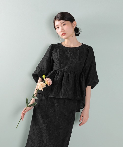 Kana（カナ）の「ジャガード バルーン スリーブ ブラウス Iラインスカート2点セット パーティードレス オケージョンドレス 結婚式 お呼ばれ（ドレス・レディース・ブラック/ネイビー/ライトグレー・M/S）」の4枚目の写真