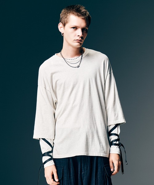 glamb(グラム)の「Blow Layered Cutsew / ブロウレイヤードカットソー(Tシャツ/カットソー・メンズ・ホワイト/ブラック/カーキ・S/M/L)」の2枚目の写真