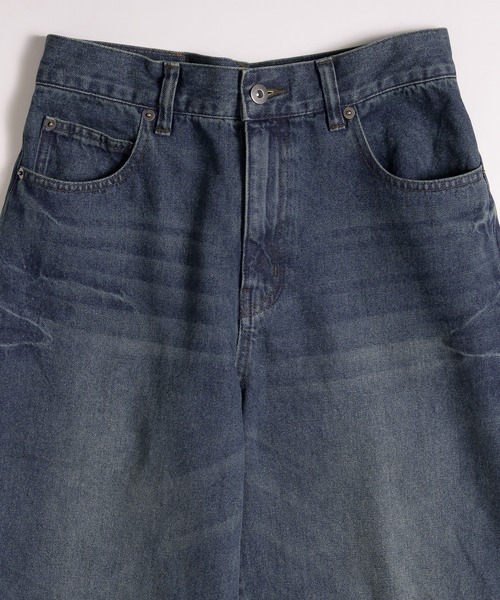 MUHET（ミュエータ）の「cinch-back flare denim pants / シンチバックフレアデニムパンツ（デニムパンツ・レディース・インディゴブルー/ブラック・MEDIUM/SMALL/LARGE）」の6枚目の写真