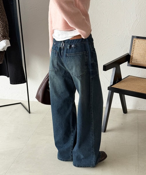 MUHET（ミュエータ）の「cinch-back flare denim pants / シンチバックフレアデニムパンツ（デニムパンツ・レディース・インディゴブルー/ブラック・MEDIUM/SMALL/LARGE）」の20枚目の写真