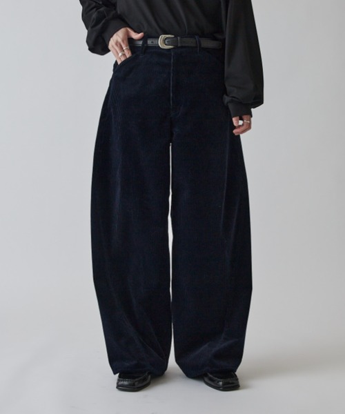 Lui's（ルイス）の「WOOL CORDUROY/ウールコーデュロイカーブパンツ（その他パンツ・メンズ・ダークブルー/ブラック・S/M）」の19枚目の写真