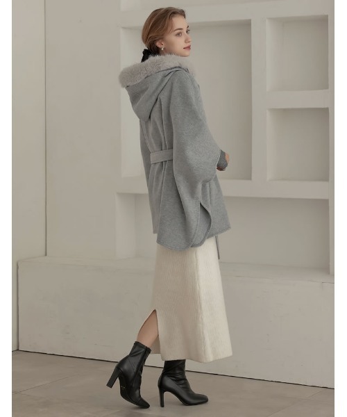 MEISM（ミズム）の「[2025-26 WINTER COLLECTION][MEISM by Re:EDIT]リバーフーディーポンチョコート（ポンチョ・レディース・ブラック/グレー/ホワイト・MEDIUM/LARGE）」の16枚目の写真