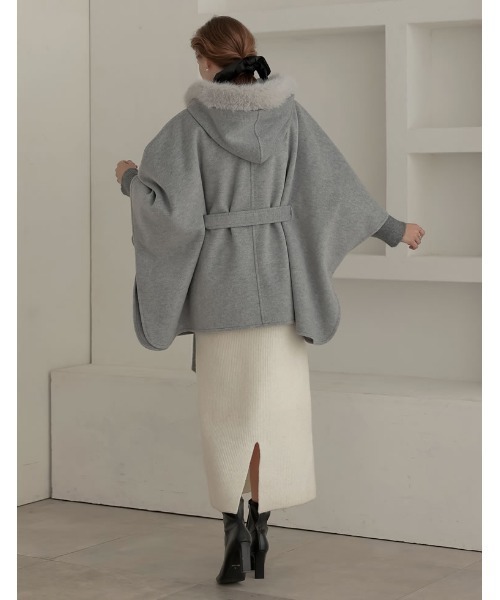 MEISM（ミズム）の「[2025-26 WINTER COLLECTION][MEISM by Re:EDIT]リバーフーディーポンチョコート（ポンチョ・レディース・ブラック/グレー/ホワイト・MEDIUM/LARGE）」の18枚目の写真