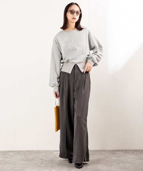 MILLION CARATS(ミリオンカラッツ)の「【スタイルアップと体型カバーを両立】きちんと感がありながら、後ろゴム仕様でストレスフリー!洗練された印象を放つサイドライン入りきれいめパンツ(その他パンツ・レディース・グレー/チャコールグレー・FREE)」の11枚目の写真