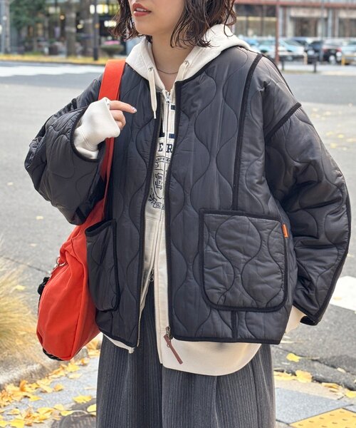 CPCM（シーピーシーエム）の「切替キルティングジャケット（ブルゾン・レディース・ベージュ/ブラック/カーキ・FREE）」の2枚目の写真