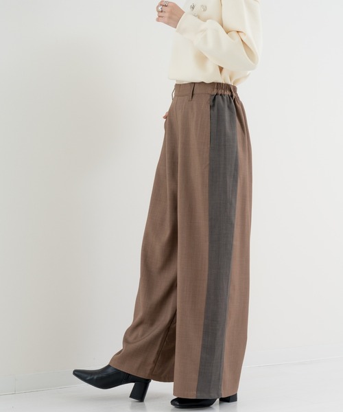 refinedworks(リファインドワークス)の「【refinedworks】ライン で魅せる 2トーンデザインパンツ(その他パンツ・レディース・ベージュ/カーキ・FREE)」の5枚目の写真