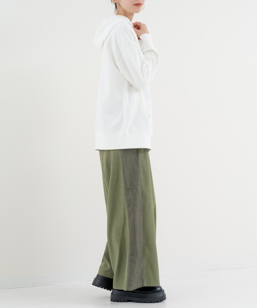 refinedworks(リファインドワークス)の「【refinedworks】ライン で魅せる 2トーンデザインパンツ(その他パンツ・レディース・ベージュ/カーキ・FREE)」の18枚目の写真
