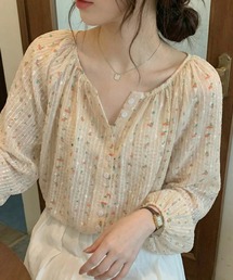 小花柄ブラウス